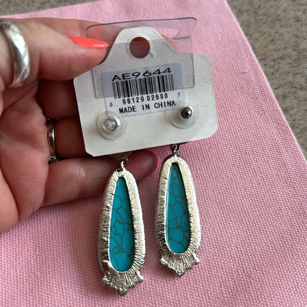 How turquoise drop earrings - Picture 2 of 4